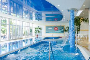 Hotel Panoráma Balatongyörök wellness részleg uszoda-úszómedence-élménymedence